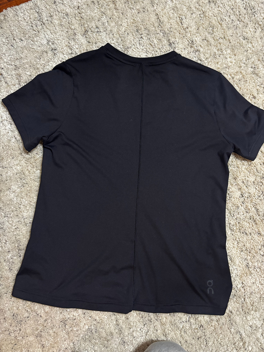 On cloud Running Women'S Movement-T Black Activewear Top Size M